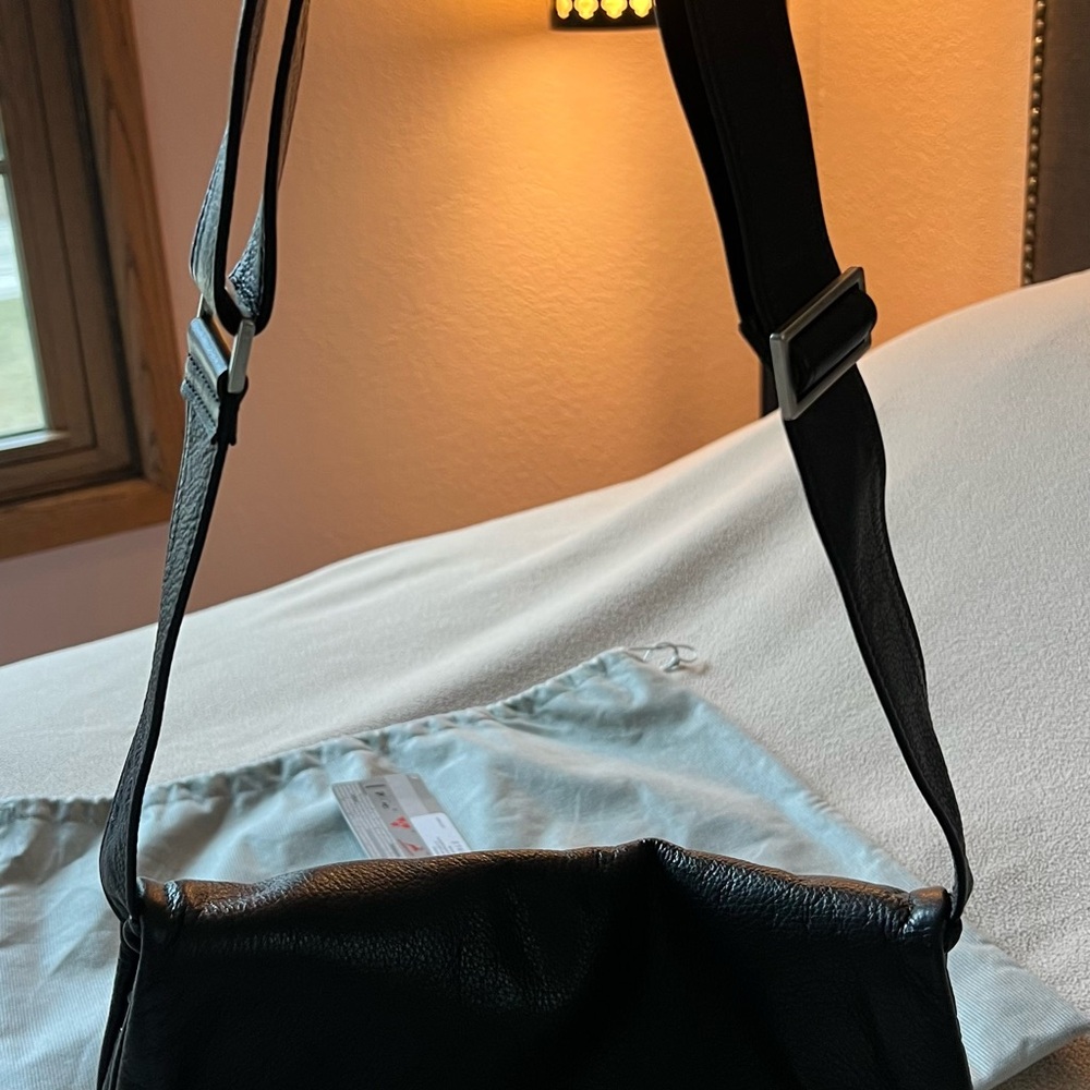 Ackermann Fold over London Leather Bag - Picture 8 of 15